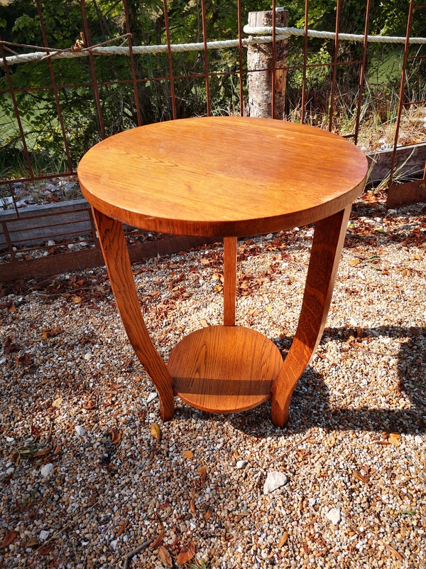 Art deco pedestal table