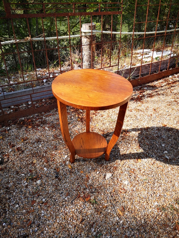 Art deco pedestal table