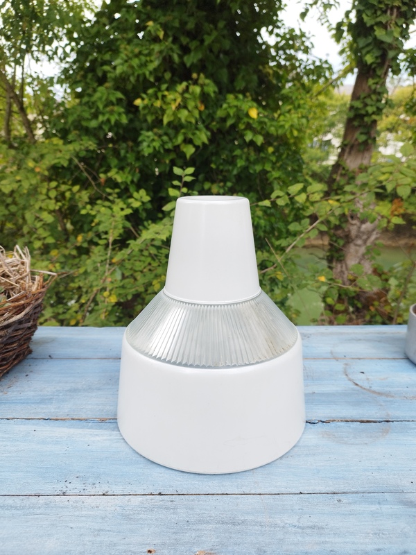 Suspension holophane et opaline