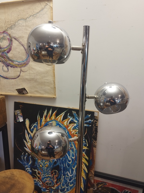 Space age floor lamp 