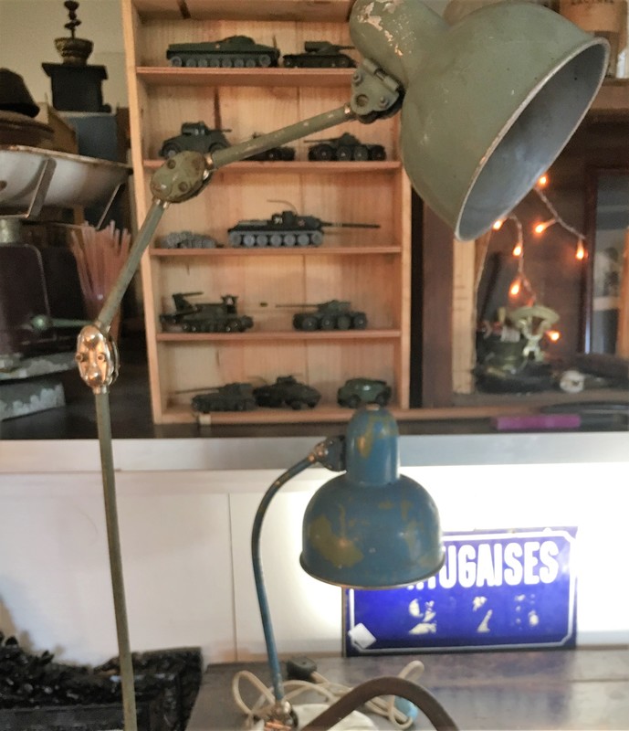 Articulated lamp restored workshop