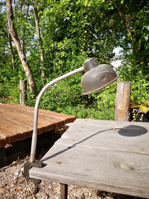Workshop lamp