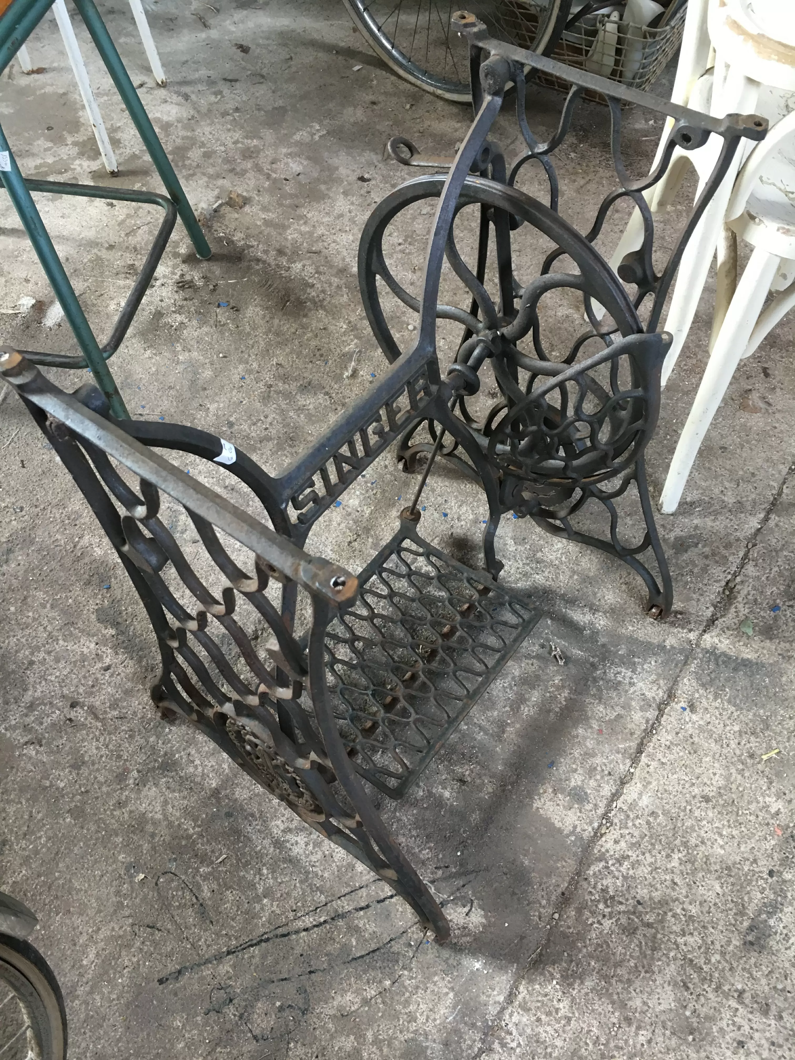 Singer sewing machine feet Brikbroc, online flea market