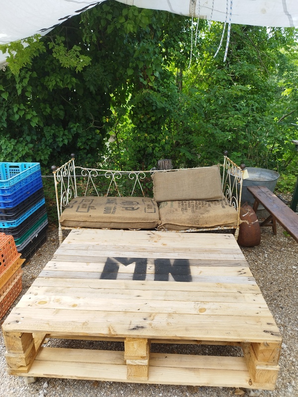 Wrought iron bed 160