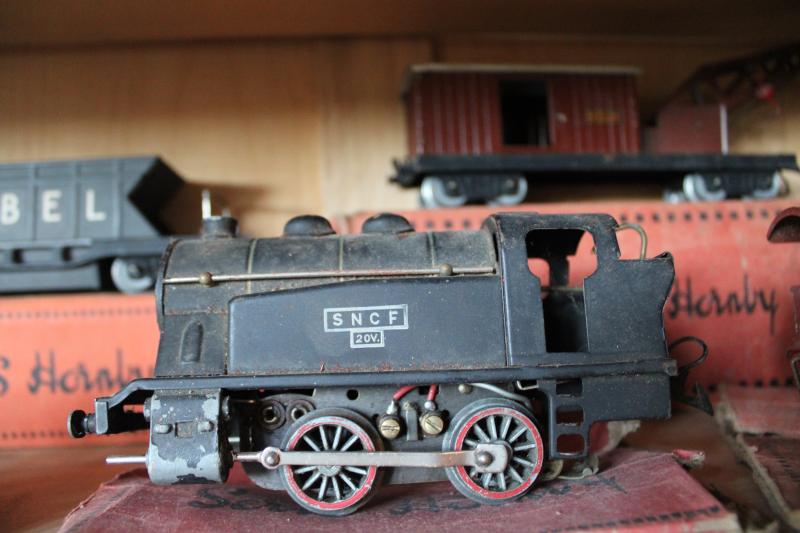 Hornby locomotive with box 