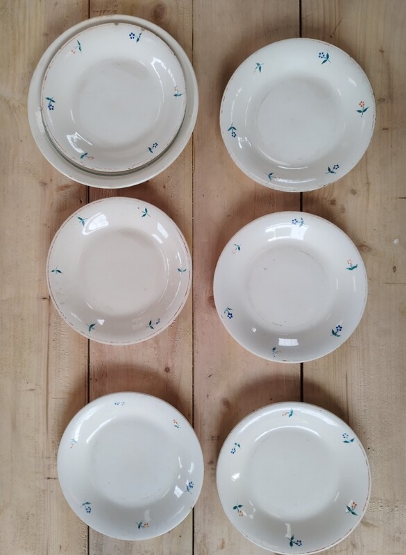 Lot of Moulin des Loups plates, 50s