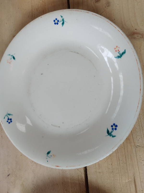 Lot of Moulin des Loups plates, 50s