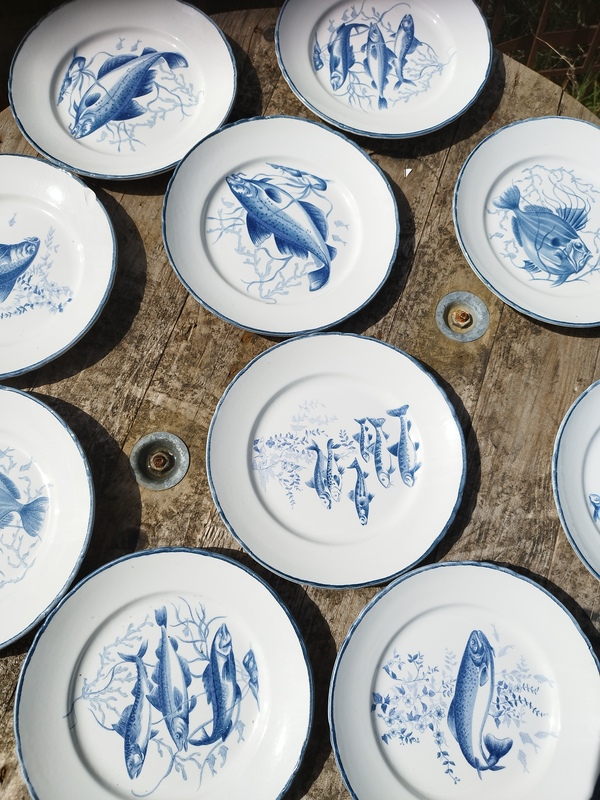 Set of Moulin des loups plates