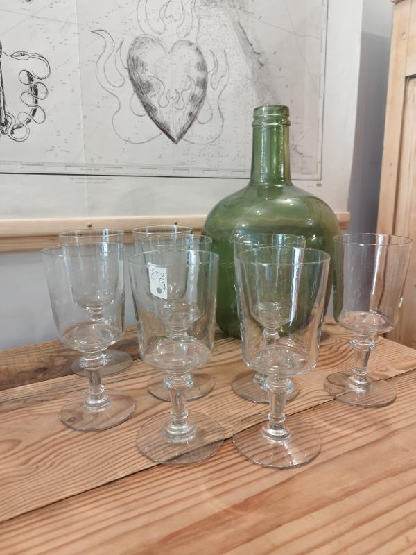 Set of 8 1950s glasses 
