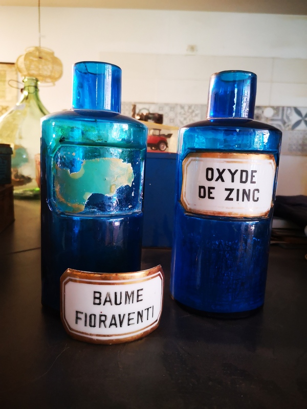 Lot of two 19th century apothecary bottles