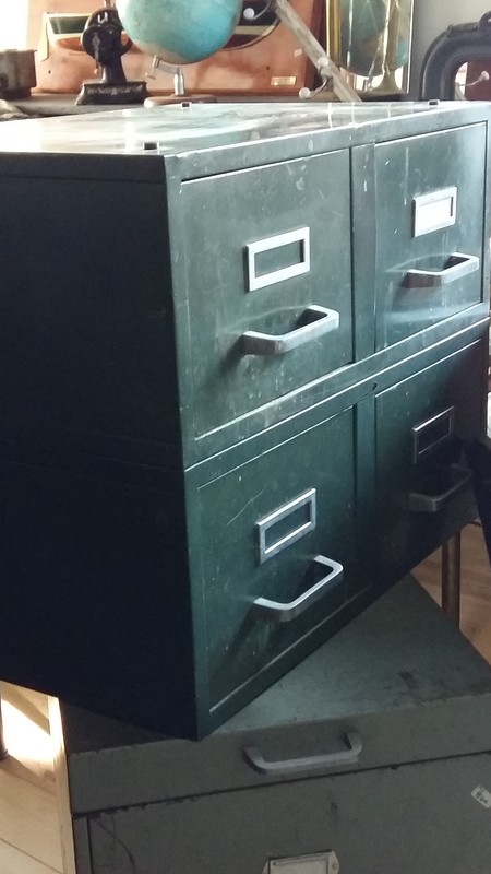 Lot of two large blocks with two drawers