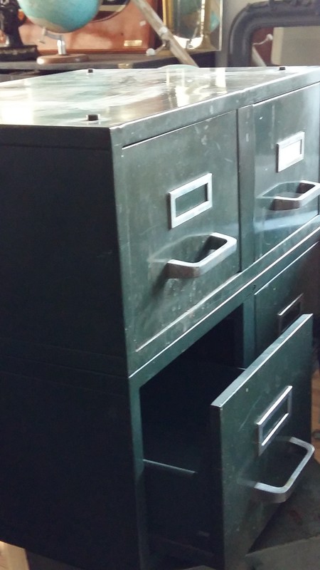 Lot of two large blocks with two drawers