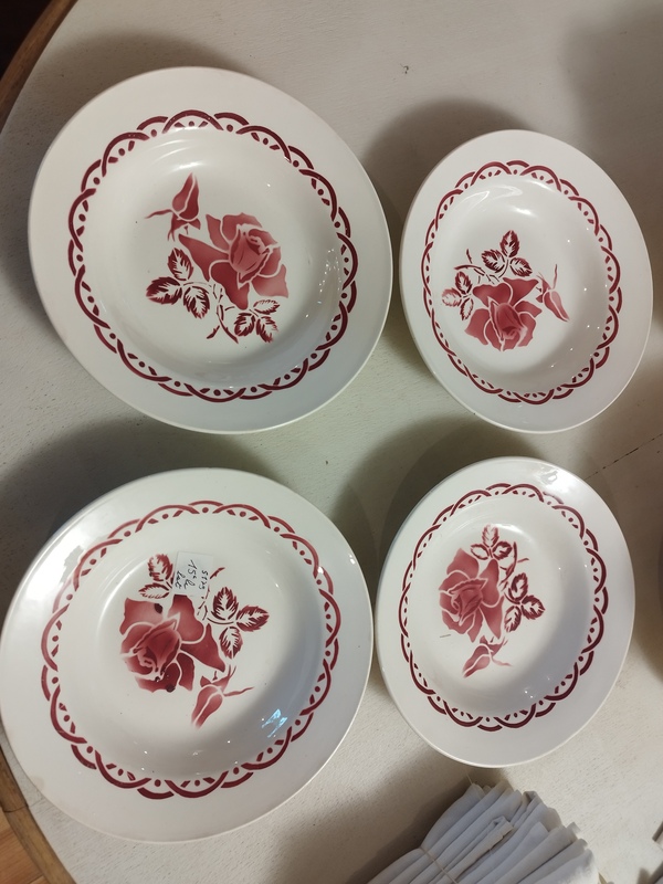 Set of four Sarreguemines plates