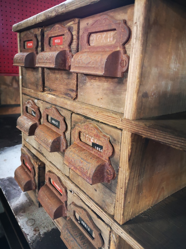 Lot of 16 cast iron handles early 20th century