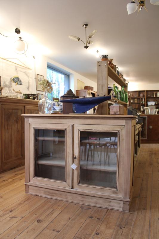 Low 20th-century display case