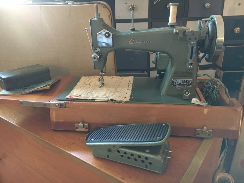 Omnia sewing machine