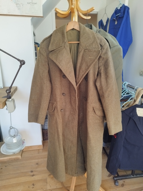 Long army wool coat M