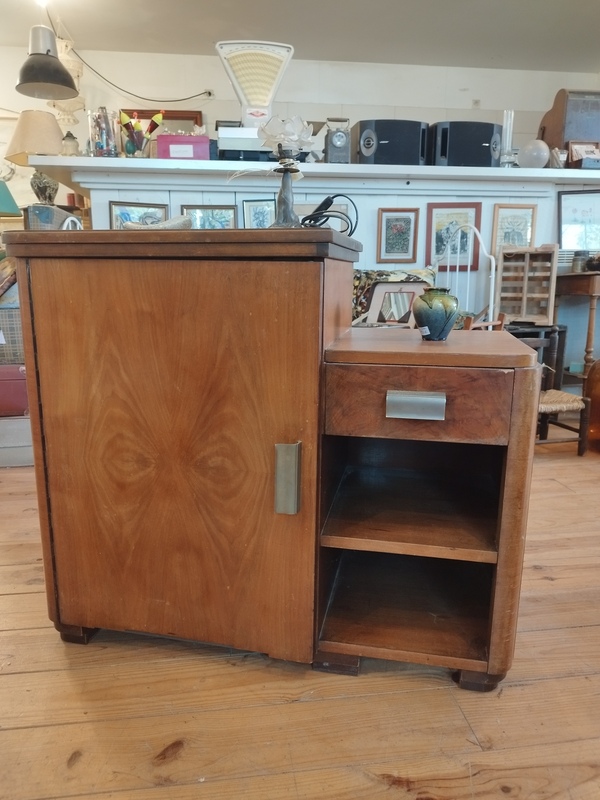 Asymmetrical furniture 