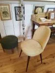 Anise-colored fluffy chair