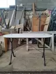 Bistro table in wrought iron and marble top