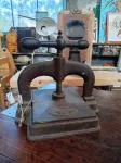 Bordeaux notary press 
