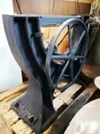 Cast iron machine tool feet