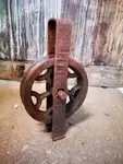 Cast iron shaft pulley