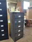 Industrial filing cabinet with 5 flaps 