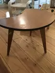 Coffee table with compass legs, pallet shape