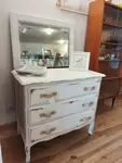 Antique chest of drawers refurbished 
