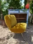 Pelfran Kiss armchair