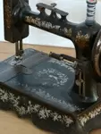 Manual cast iron sewing machine