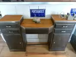 Metal and wood counter