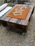 Pallet coffee table and steel plate