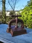 Cast iron notary press