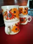 Set of four vintage mug