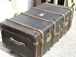 Travel suitcase / coffee table