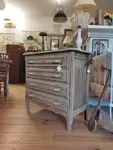Vintage wooden chest of drawers 