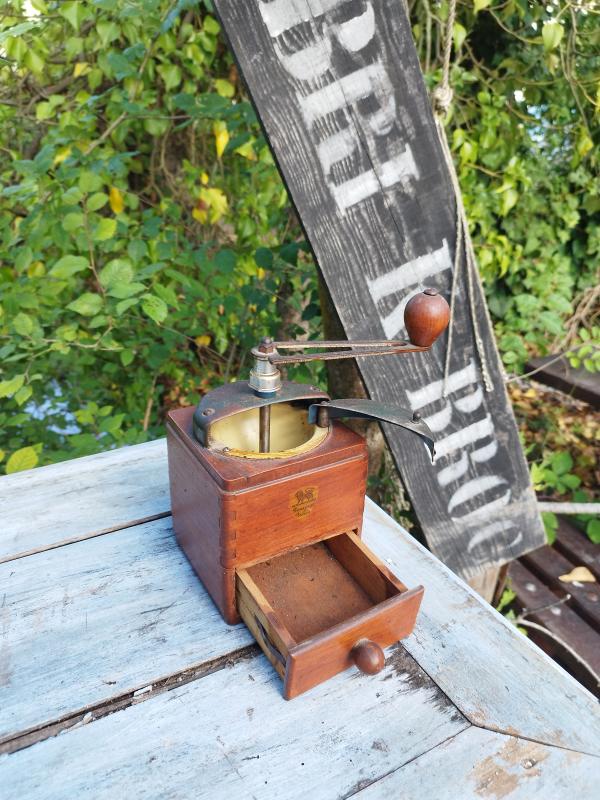Peugeot coffee grinder 