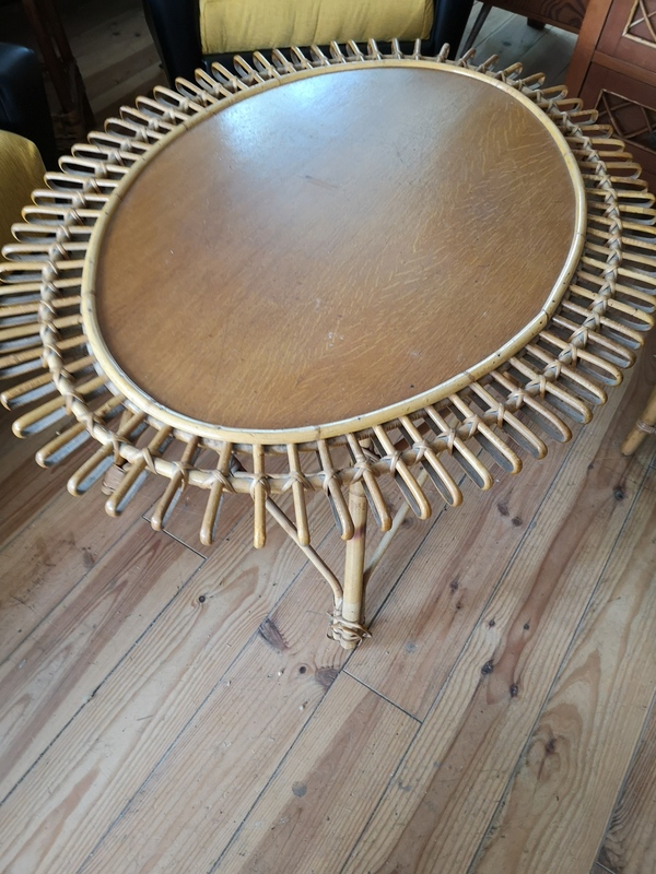 Oval rattan coffee table