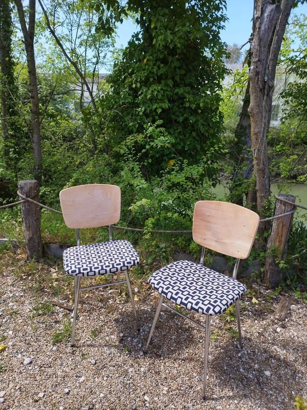 Pair of 70s chrome chairs