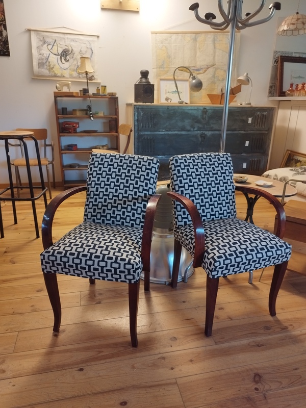 New upholstered bridge armchair 