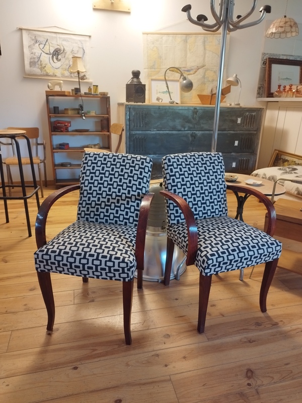 New upholstered bridge armchair 