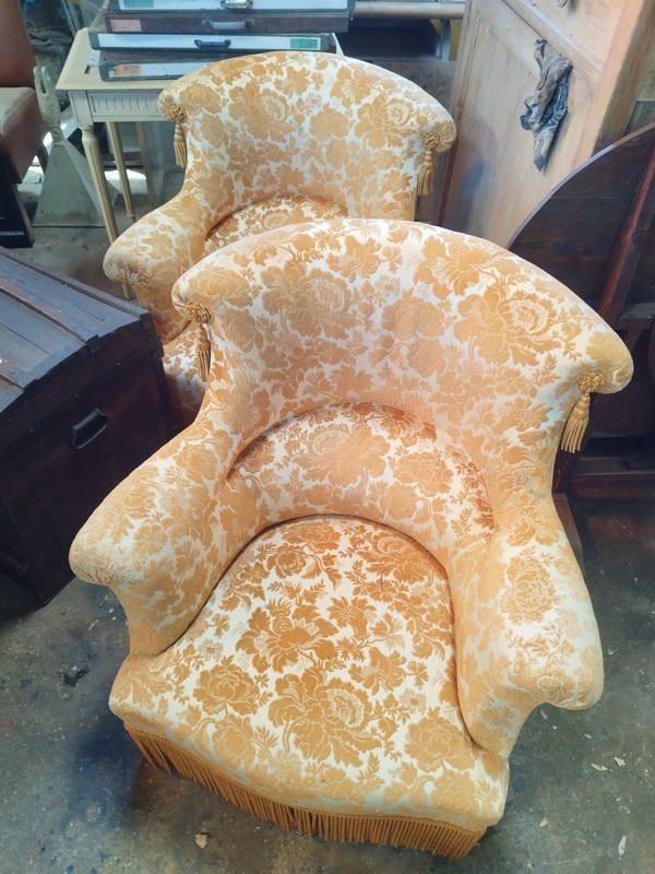 Pair of toad armchairs