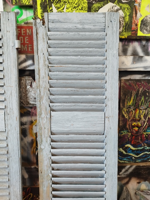 Pair of shutters 