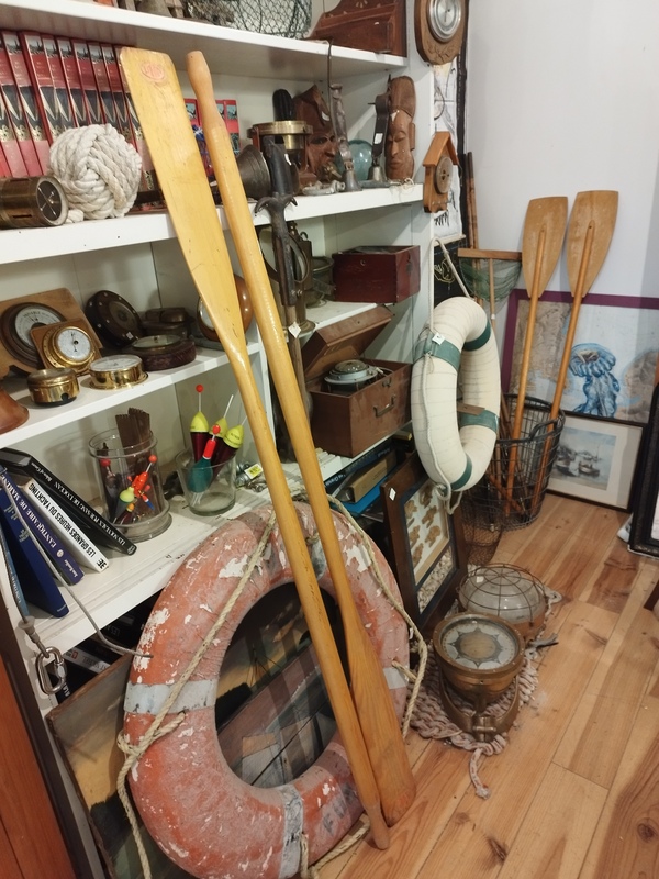 Pair of vintage oars