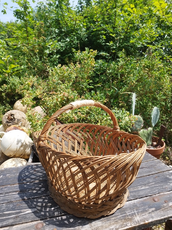 Antique wicker basket 