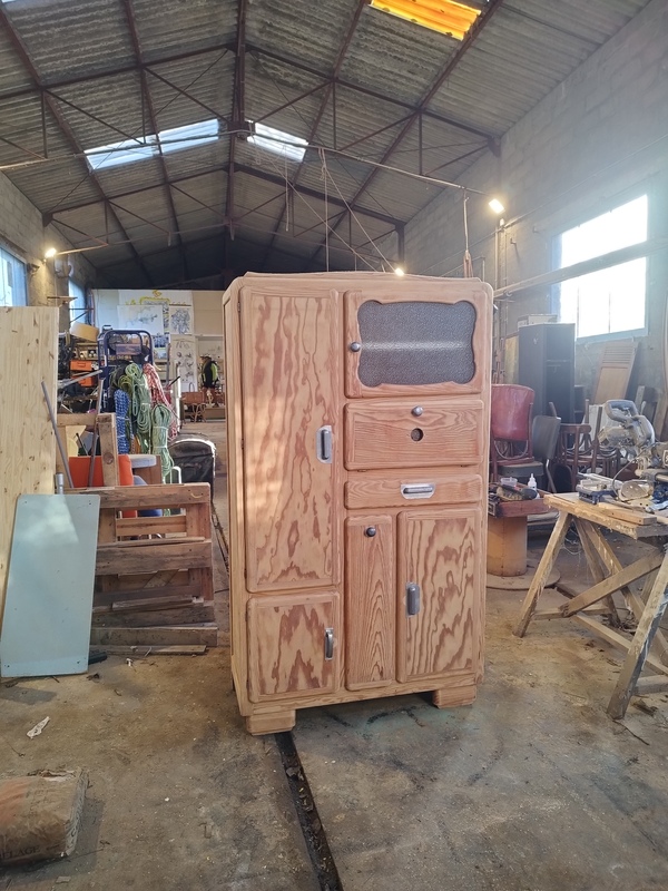 Small mado buffet 1950