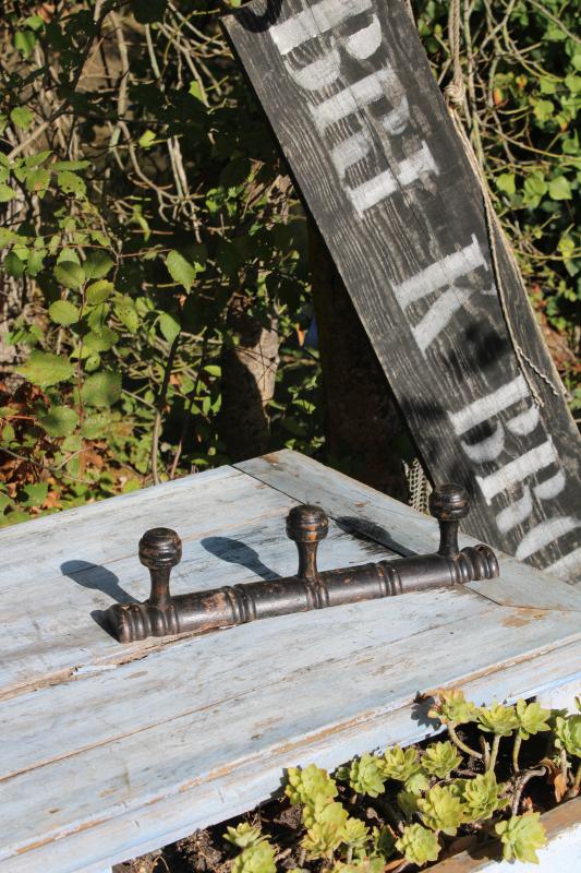 Small coat rack 