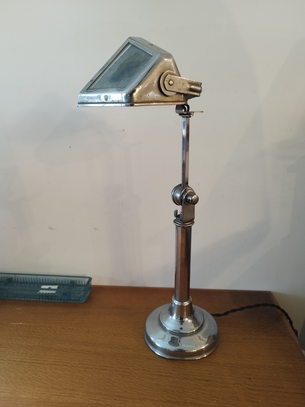 Pirouette Art Deco Lamp